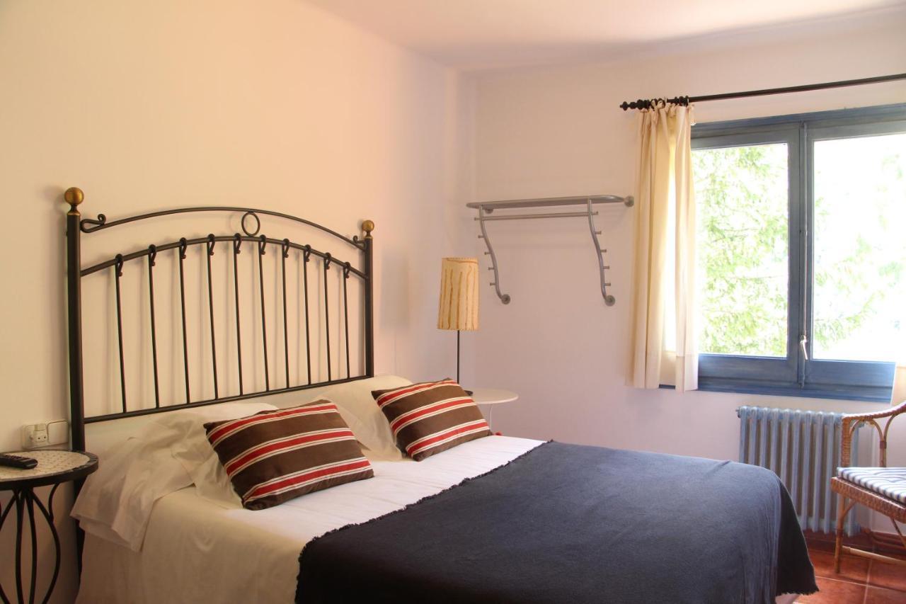 Hostal L'Ou De Reig มอนต์เซนีย์ ภายนอก รูปภาพ