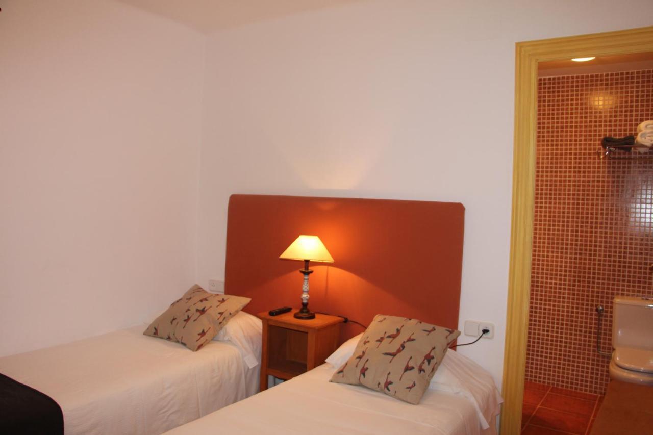 Hostal L'Ou De Reig มอนต์เซนีย์ ภายนอก รูปภาพ