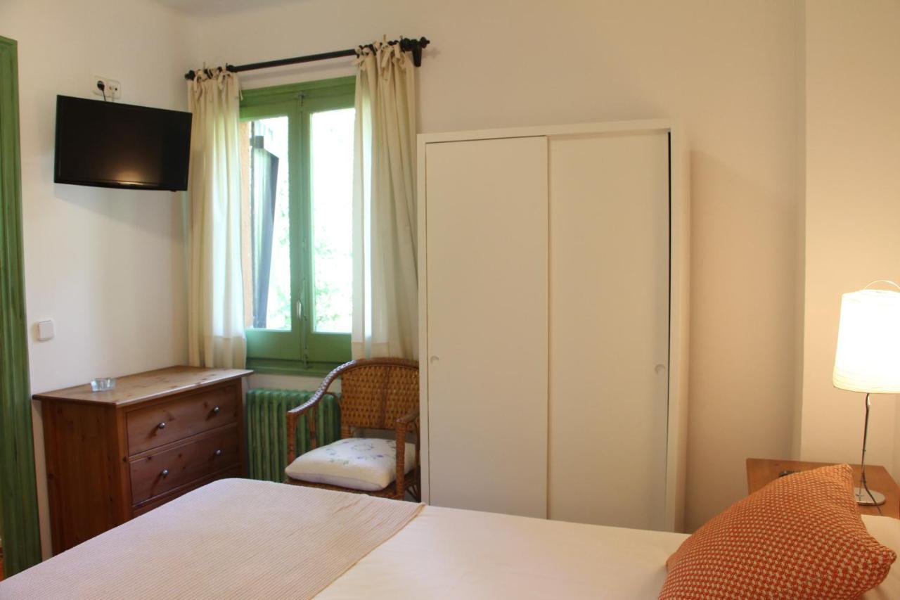 Hostal L'Ou De Reig มอนต์เซนีย์ ภายนอก รูปภาพ