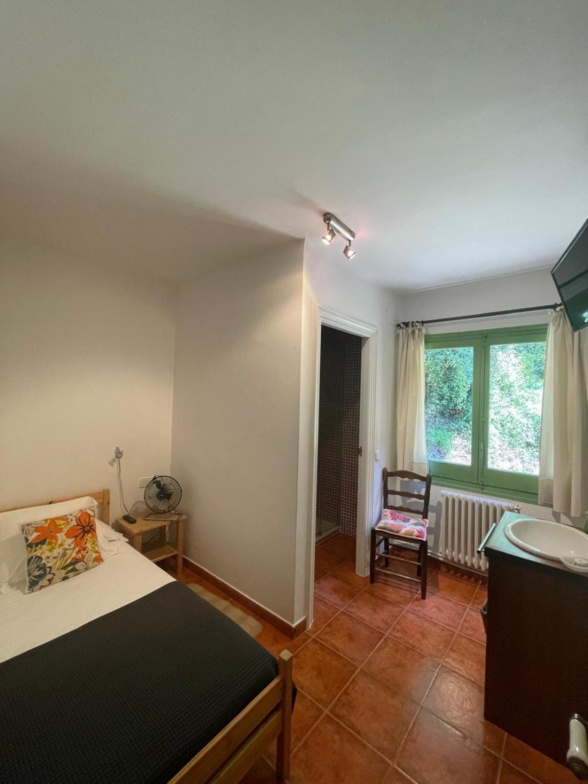 Hostal L'Ou De Reig มอนต์เซนีย์ ภายนอก รูปภาพ