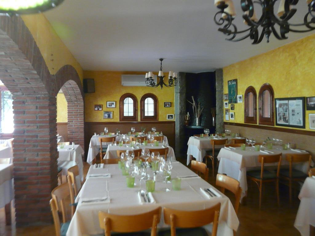 Hostal L'Ou De Reig มอนต์เซนีย์ ภายนอก รูปภาพ