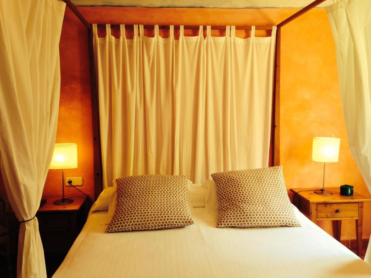 Hostal L'Ou De Reig มอนต์เซนีย์ ภายนอก รูปภาพ